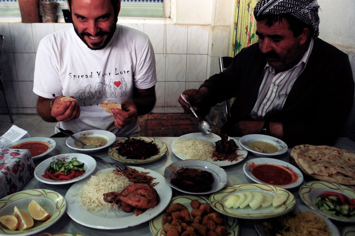 06-lunch-in-Iraq.jpg
