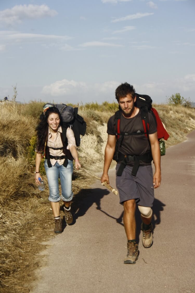 TRAVELING ON FOOT - Tomislav Perko